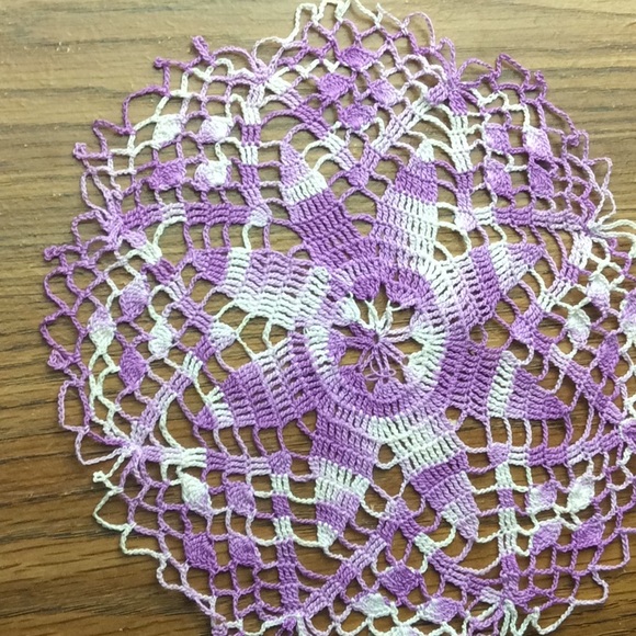 Purple & White 8 Point Star Vintage Crocheted Doily 8” Round - Picture 4 of 5